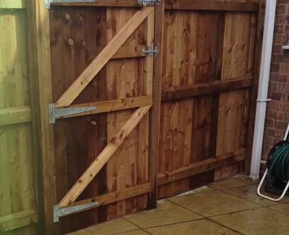 wood fence from Castle Fencing