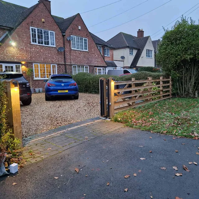 sliding gate with lights